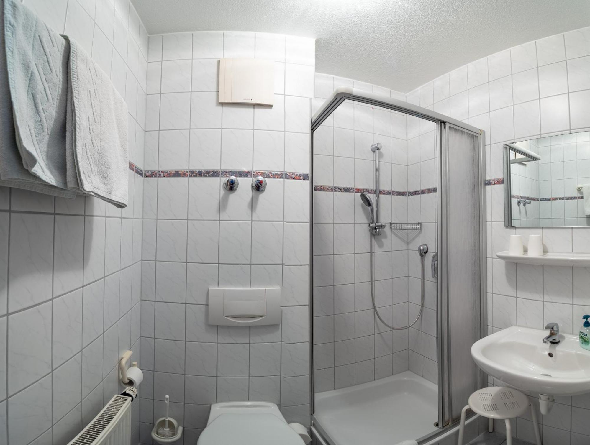Gaestehaus Marion Dettingen an der Erms Ruang foto